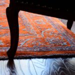 راهنمای کاربردی درباره جارو کردن فرش دستباف - قالیشویی آوا