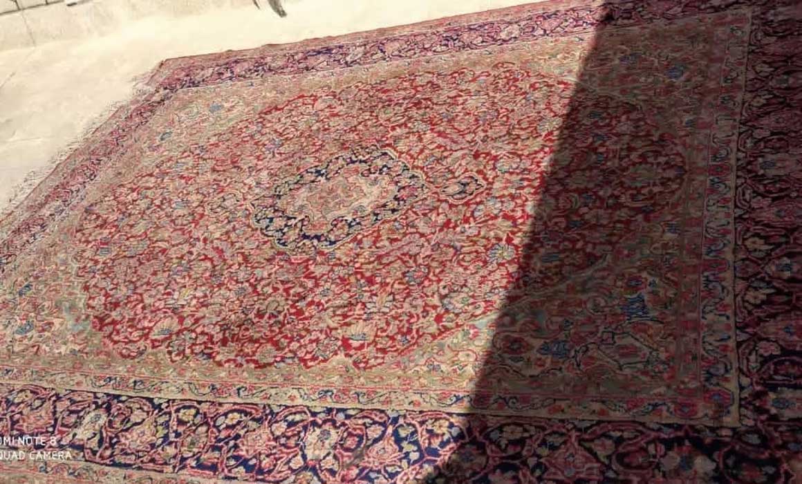 کمرنگ شدن فرش در اثر آفتاب - قالیشوی آوا